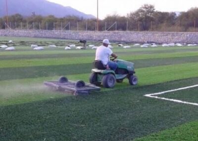Mantenimiento Profesional de Pasto Sintético